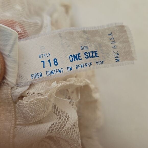 Valentino intimo vintage lacey garnet belt os - Picture 8 of 10